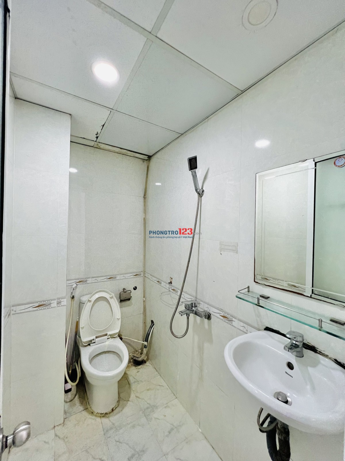 PHÒNG CHO THUÊ ĐẦY ĐỦ TIỆN NGHI, CỬA SỔ AN NINH PHAN HUY ÍCH 4' ĐI eMART GÒ VẤP