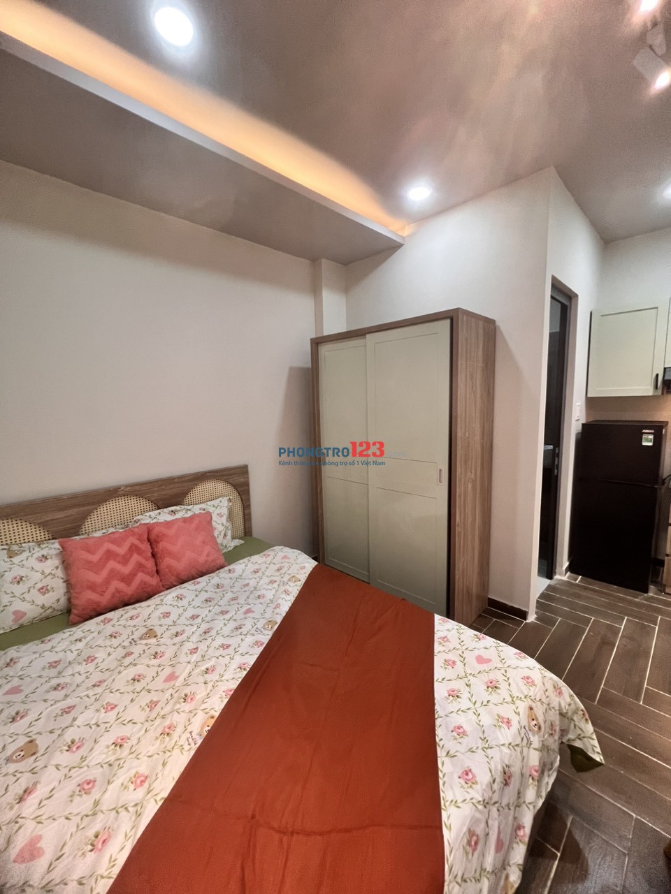 CHO THUÊ PHÒNG NỘI THẤT XỊN XÒ VỚI BẾP SIÊU ẤM CÚNG TẠI BÌNH THẠNH GẦN HUTECH, UEF, NGOẠI THƯƠNG