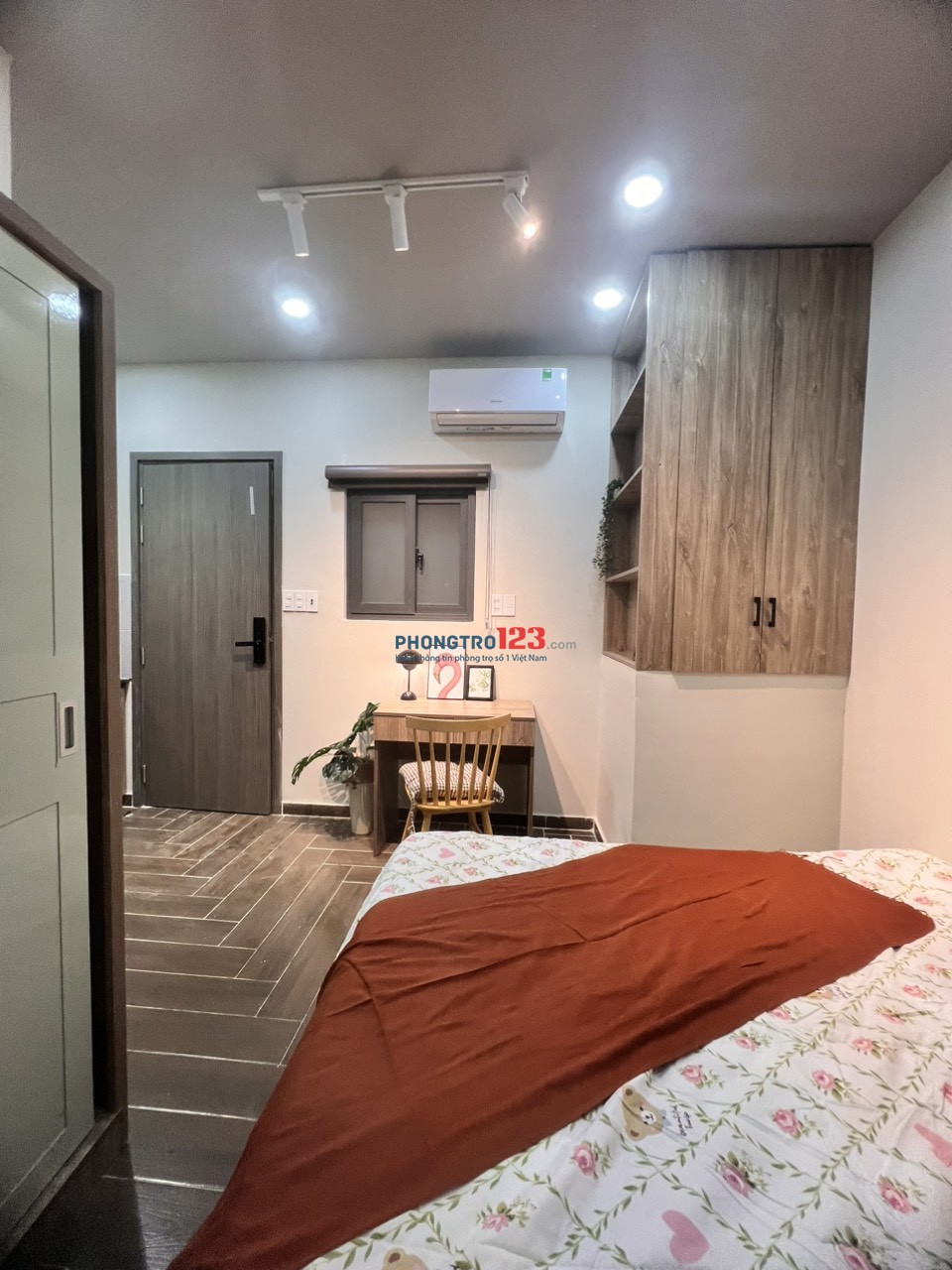 CHO THUÊ PHÒNG NỘI THẤT XỊN XÒ VỚI BẾP SIÊU ẤM CÚNG TẠI BÌNH THẠNH GẦN HUTECH, UEF, NGOẠI THƯƠNG