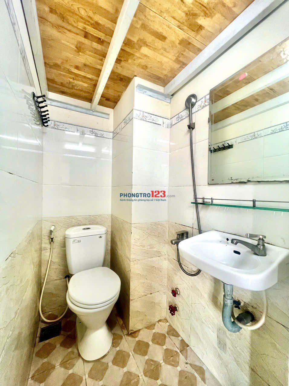 GÁC LỬNG ĐẦY ĐỦ TIỆN NGHI, CỬA SỔ, KHÔNG CHU CHỦ 8' ĐI ĐH CÔNG THƯƠNG, AEON TÂN PHÚ