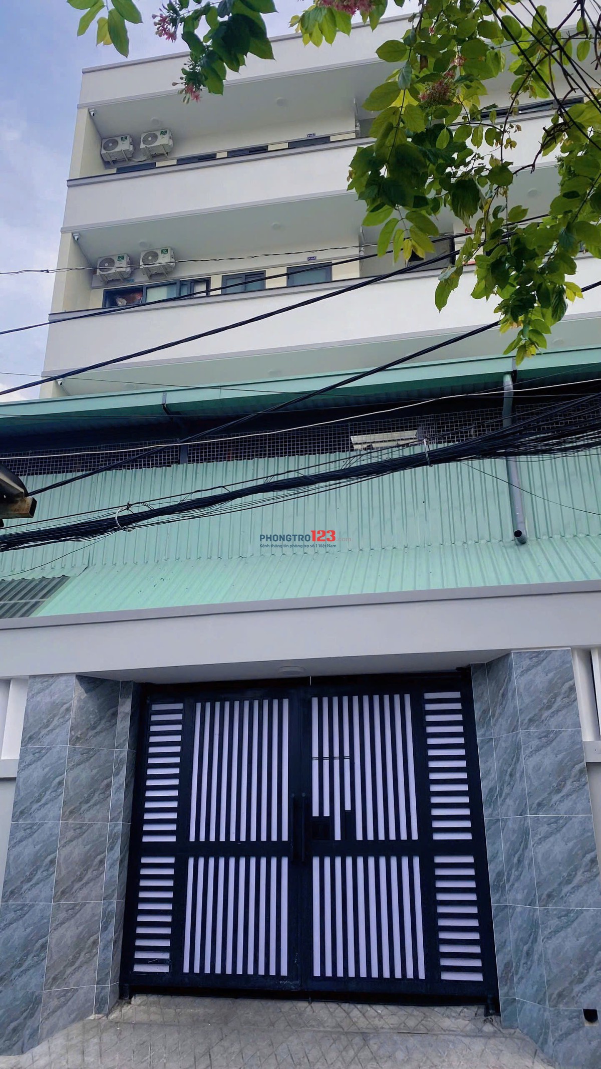 Nhà KTX Nữ ngay ĐH Ngân Hàng (400m, đi bộ được), SPKT, Hutech,... Mới toanh mới xây, An ninh, Sạch