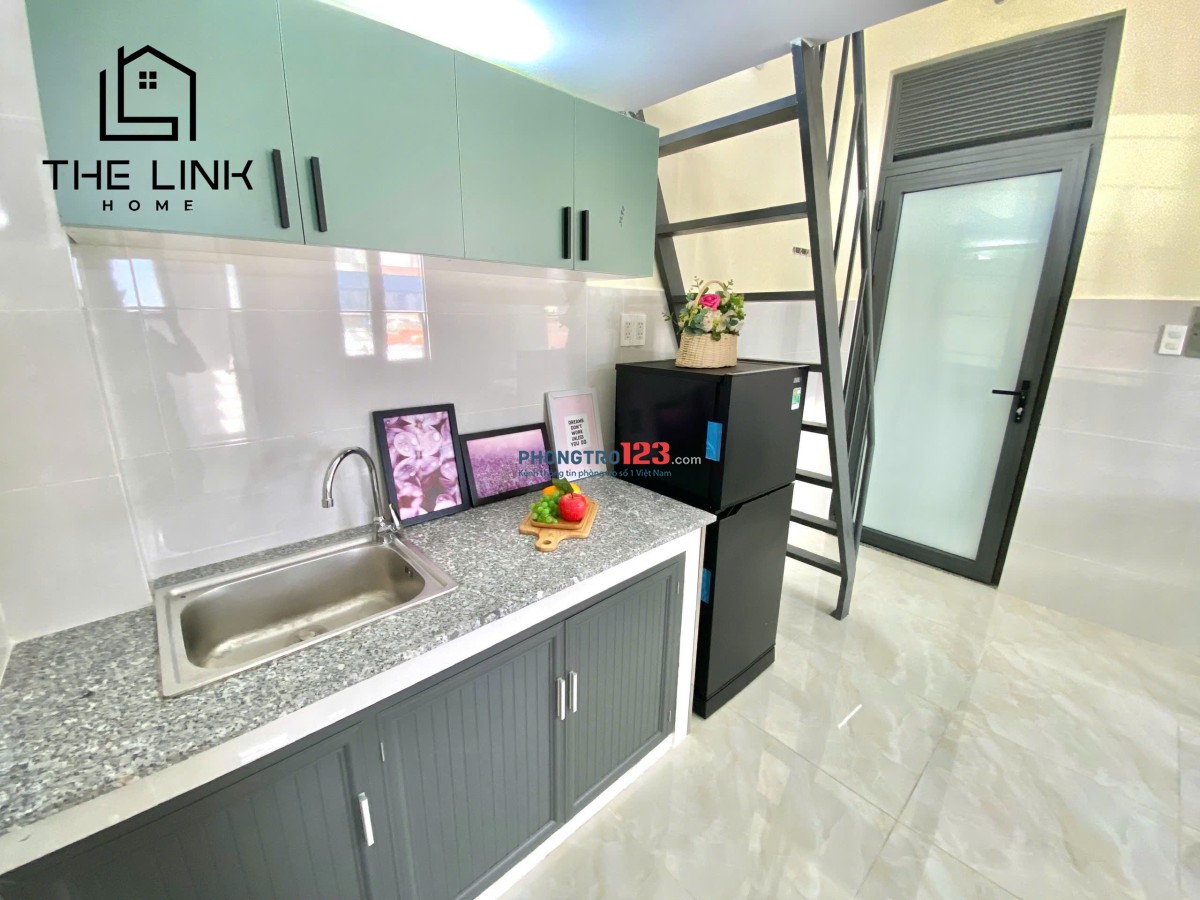 Phòng trọ Full Nội Thất, cửa Sổ lớn, gần Ga Metro, Hàng xanh, Hutech, Vinhome Tân Cảng, Cầu Sài Gòn
