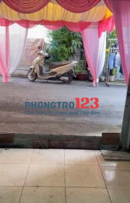 Phòng( nhà nhỏ) 4•8 + gác lửng mới sơn. Mặt hẻm thông 6m