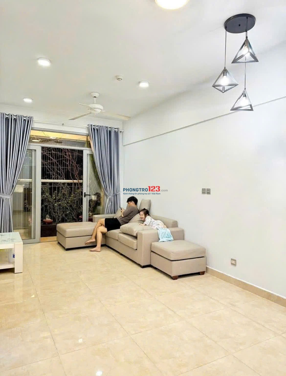 Căn hộ 82m2, 2p ngủ, 2wc,Full Nt, C/c Bàu Cát, p10, Tân Bình chỉ 11tr/th