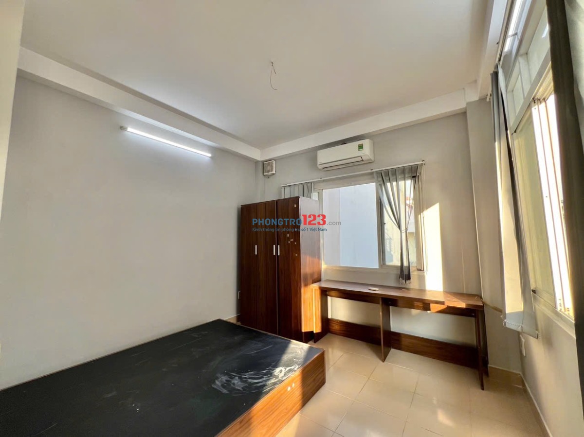 Đi Bộ Qua Hutech, Ngay Metro, Cầu Sài Gòn, Dân Trí Cao, Viewlandmark