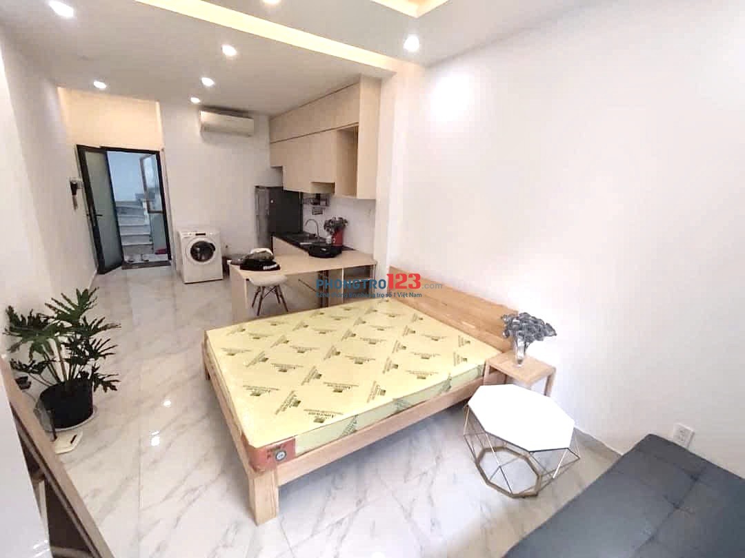 Phòng 50m2, cửa sổ, máy giặt riêng, Ung Văn Khiêm, Bình Thạnh, gần đh Hutech, Hồng Bàng, Hàng Xanh