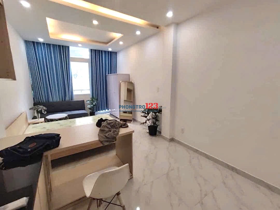 Phòng 50m2, cửa sổ, máy giặt riêng, Ung Văn Khiêm, Bình Thạnh, gần đh Hutech, Hồng Bàng, Hàng Xanh