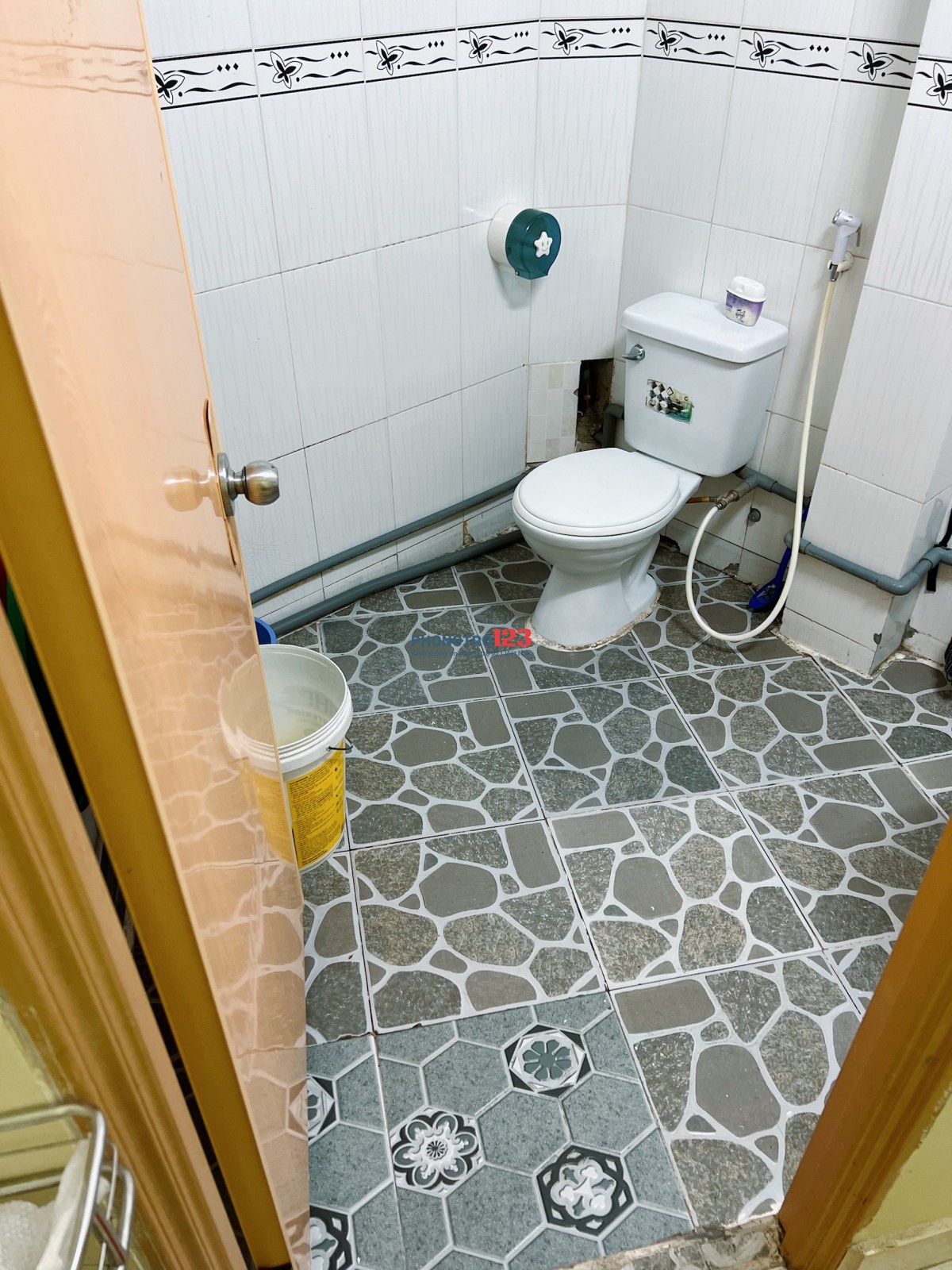 Gia đình cho thuê phòng trọ sinh viên Hoàng Văn Thụ, có bếp, máy lạnh
