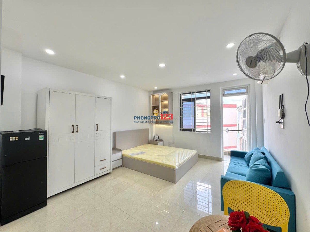 Căn hộ giá rẻ đường Lê Văn Sỹ Q3 - thang máy, ban công, rộng 35m2 - gần trường ĐH Sư Phạm