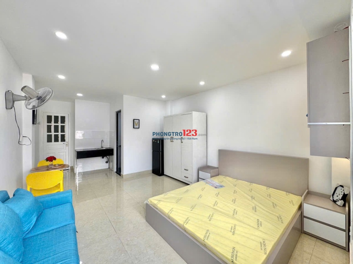 Căn hộ giá rẻ đường Lê Văn Sỹ Q3 - thang máy, ban công, rộng 35m2 - gần trường ĐH Sư Phạm