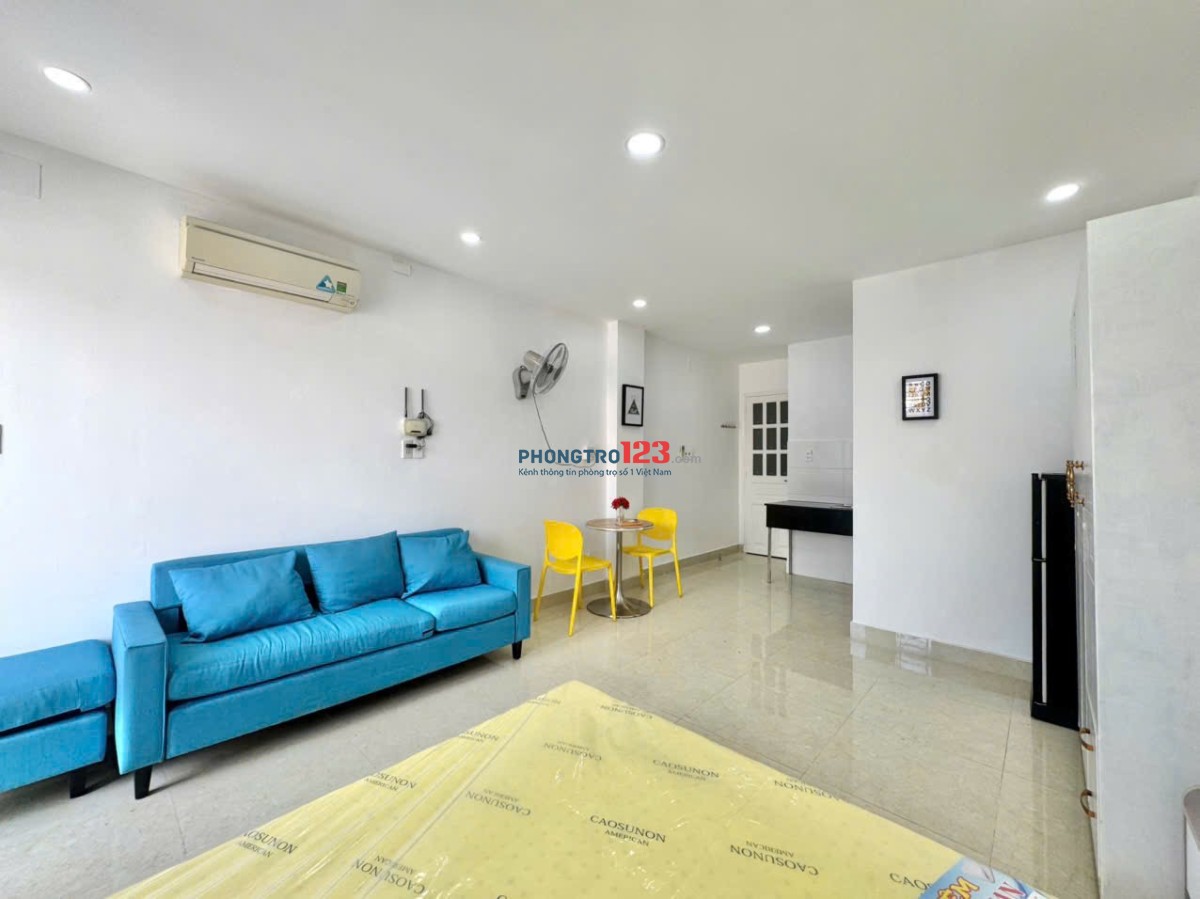 Căn hộ giá rẻ đường Lê Văn Sỹ Q3 - thang máy, ban công, rộng 35m2 - gần trường ĐH Sư Phạm