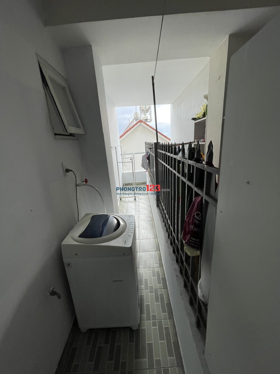 Cho thuê phòng full balcon trong chung cư Hồng Lĩnh (gần ĐH TÔN ĐỨC THẮNG, RMIT...)