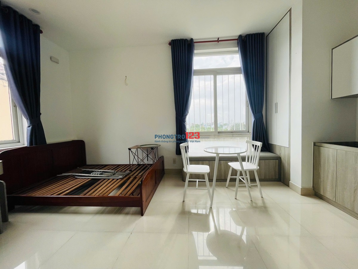 Chính chủ & có HH. 2 phòng view sông full nội thất gần DH Văn Lang