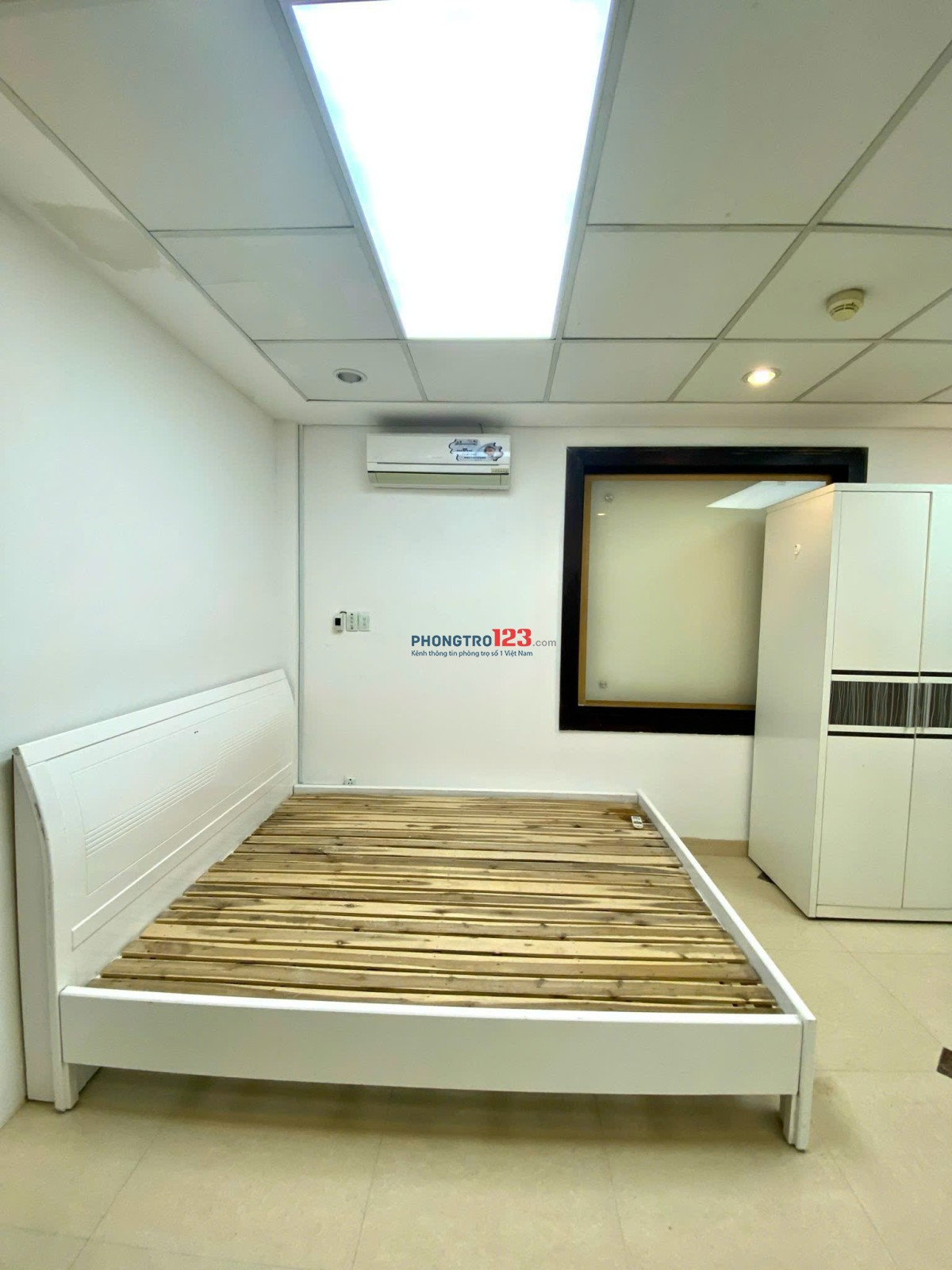 Phòng trọ Phạm Huy Thông - có cửa số lớn thoáng mát