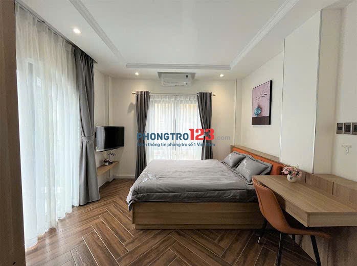 Căn Hộ Sinh Viên Full Nội Thất, Studio Ban Công, Cửa Sổ, Gần UEF, Hutech, Hồng Bàn