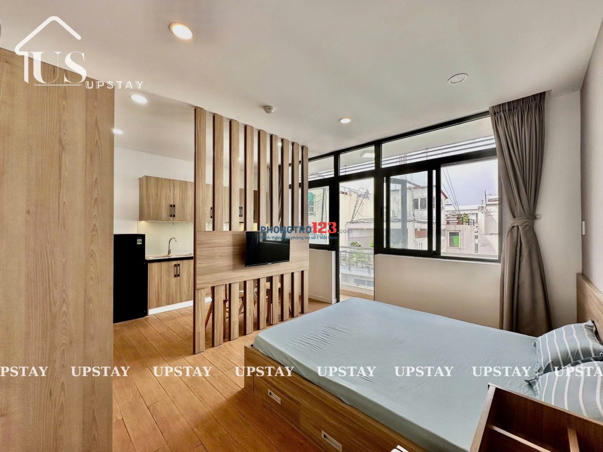 Căn Hộ Sinh Viên Full Nội Thất, Studio Ban Công, Cửa Sổ, Gần UEF, Hutech, Hồng Bàn