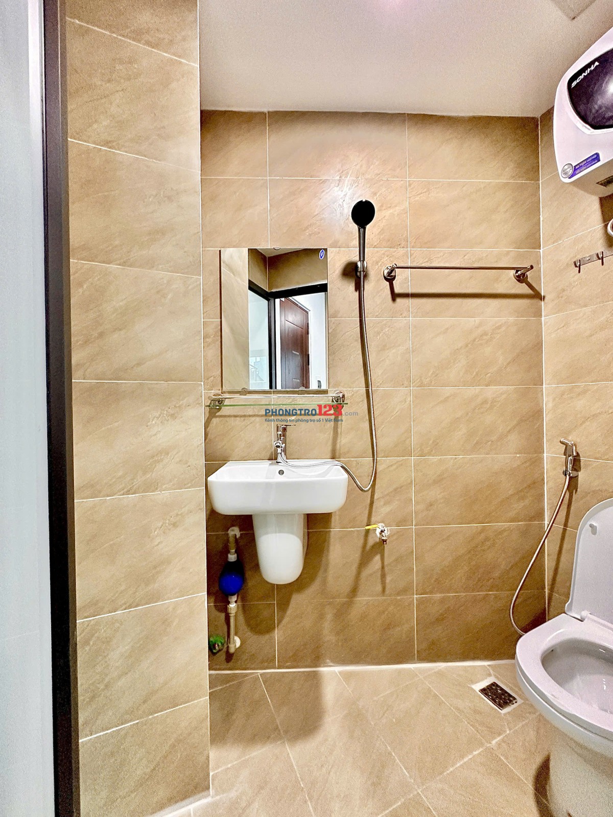 CHÍNH CHỦ CHO THUÊ CĂN HỘ DỊCH VỤ MỚI XÂY SIÊU VIP - FULL NỘI THẤT - NGAY TRUNG TÂM MỄ TRÌ!