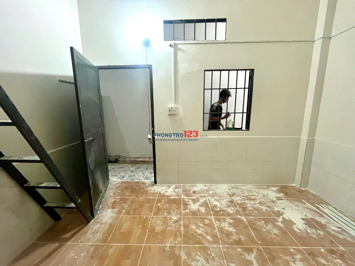 Gần Đại học Nông Lâm TPHCM, Kinh tế-Luật trong 10 phút