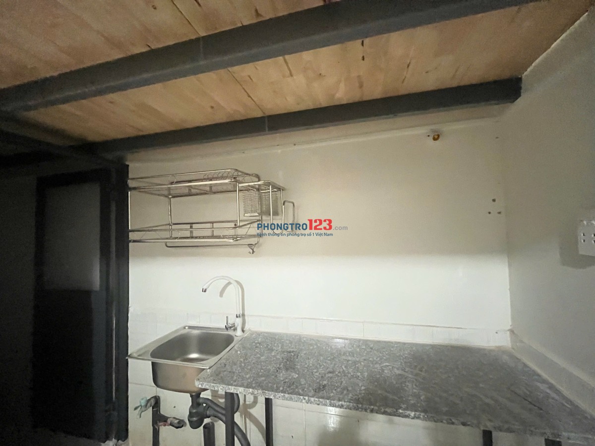 Gần Đại học Nông Lâm TPHCM, Kinh tế-Luật trong 10 phút
