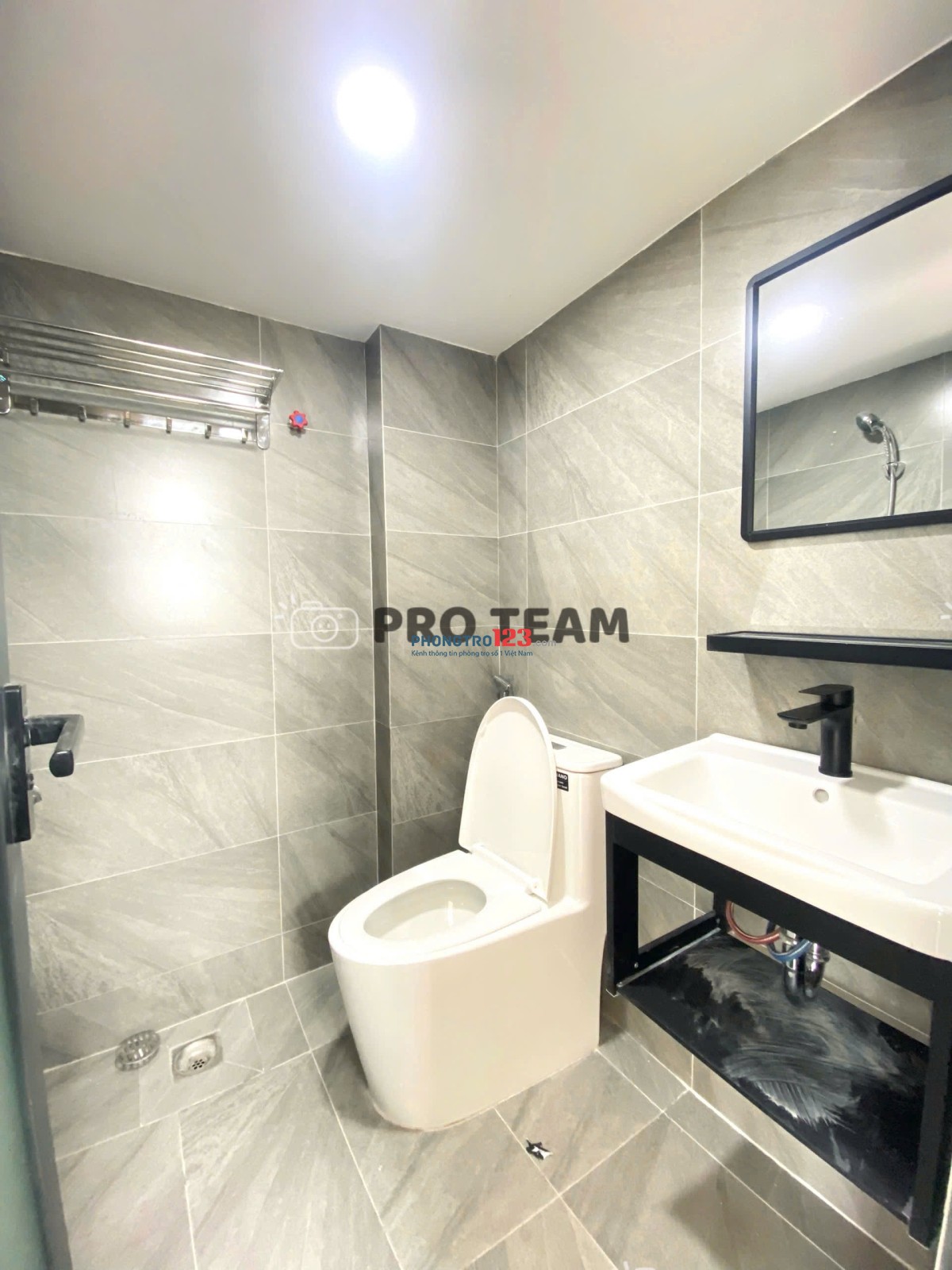 Phòng studio full nội thất có bancol thoáng gần ngã tư Hàng Xanh tại Xô Viết Nghệ Tĩnh Bình Thạnh