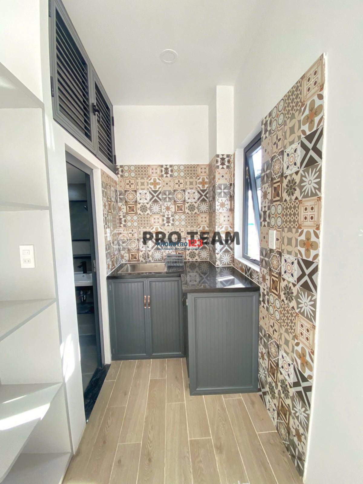 Phòng studio full nội thất có bancol thoáng gần ngã tư Hàng Xanh tại Xô Viết Nghệ Tĩnh Bình Thạnh