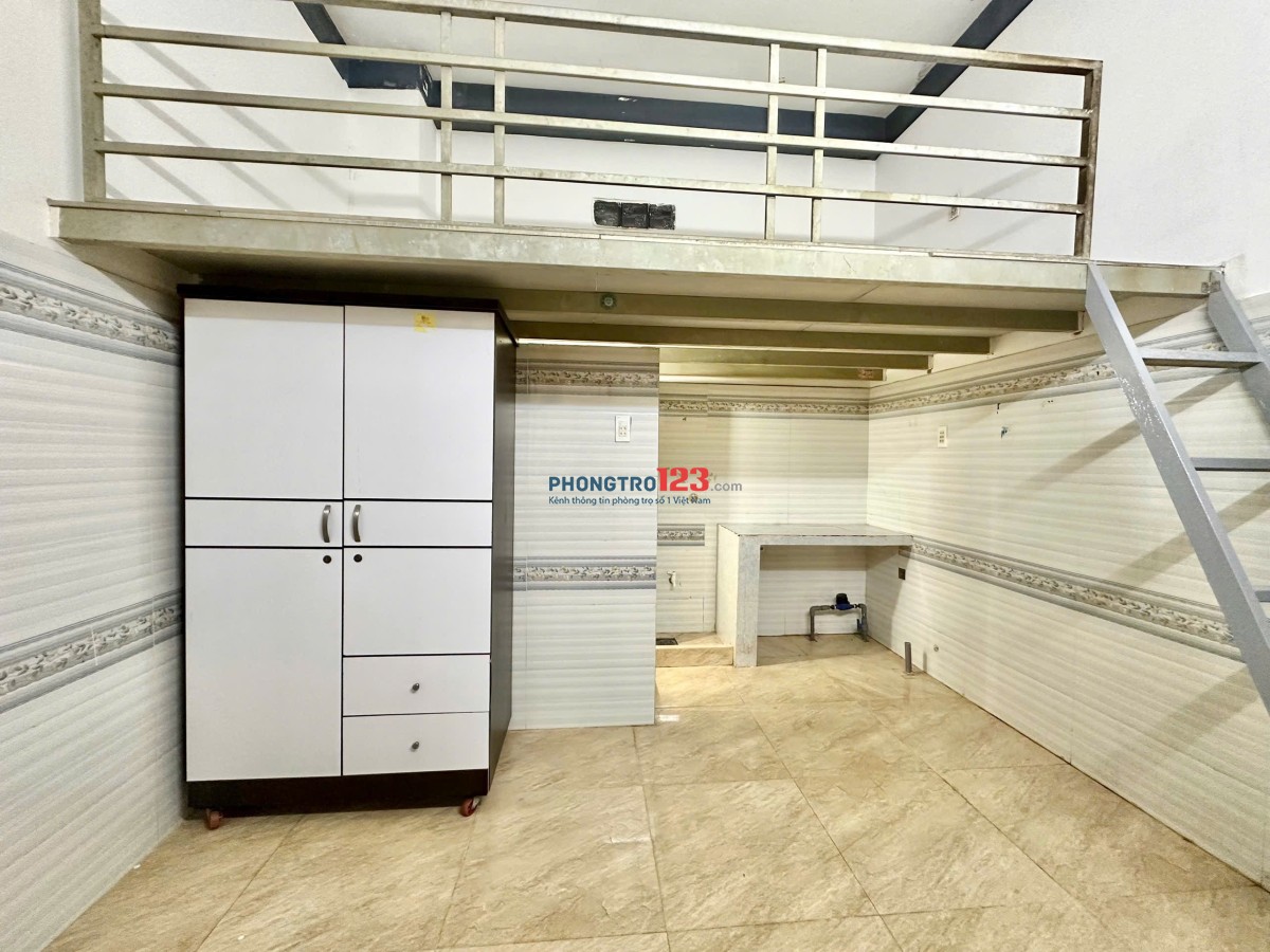 Phong trọ giá rẻ có máy lạnh ngay Emart, iuh