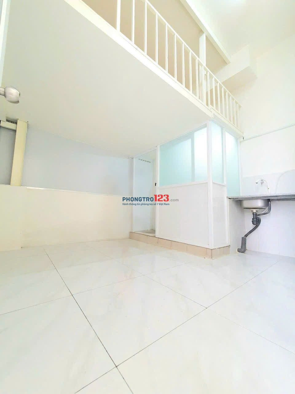 Ngõ Cộng Hòa phòng đủ tiện nghỉ thoáng sạch cho sinh viên