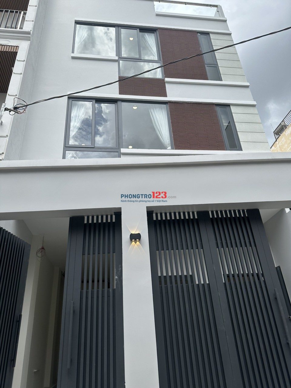 Cho thuê căn hộ dịch vụ full nội thất cao cấp, 100% khai thác lần đầu tại đường Bùi Đình Túy