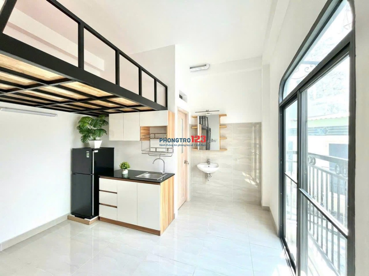 Cho Thuê Phòng Có Gác-Ban công siêu thoáng-Full nội thất giá chỉ 5xxx gần UTH, Hutech, FTU2, UEF