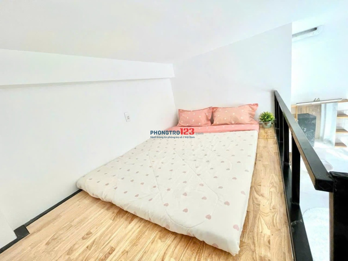 Cho Thuê Phòng Có Gác-Ban công siêu thoáng-Full nội thất giá chỉ 5xxx gần UTH, Hutech, FTU2, UEF