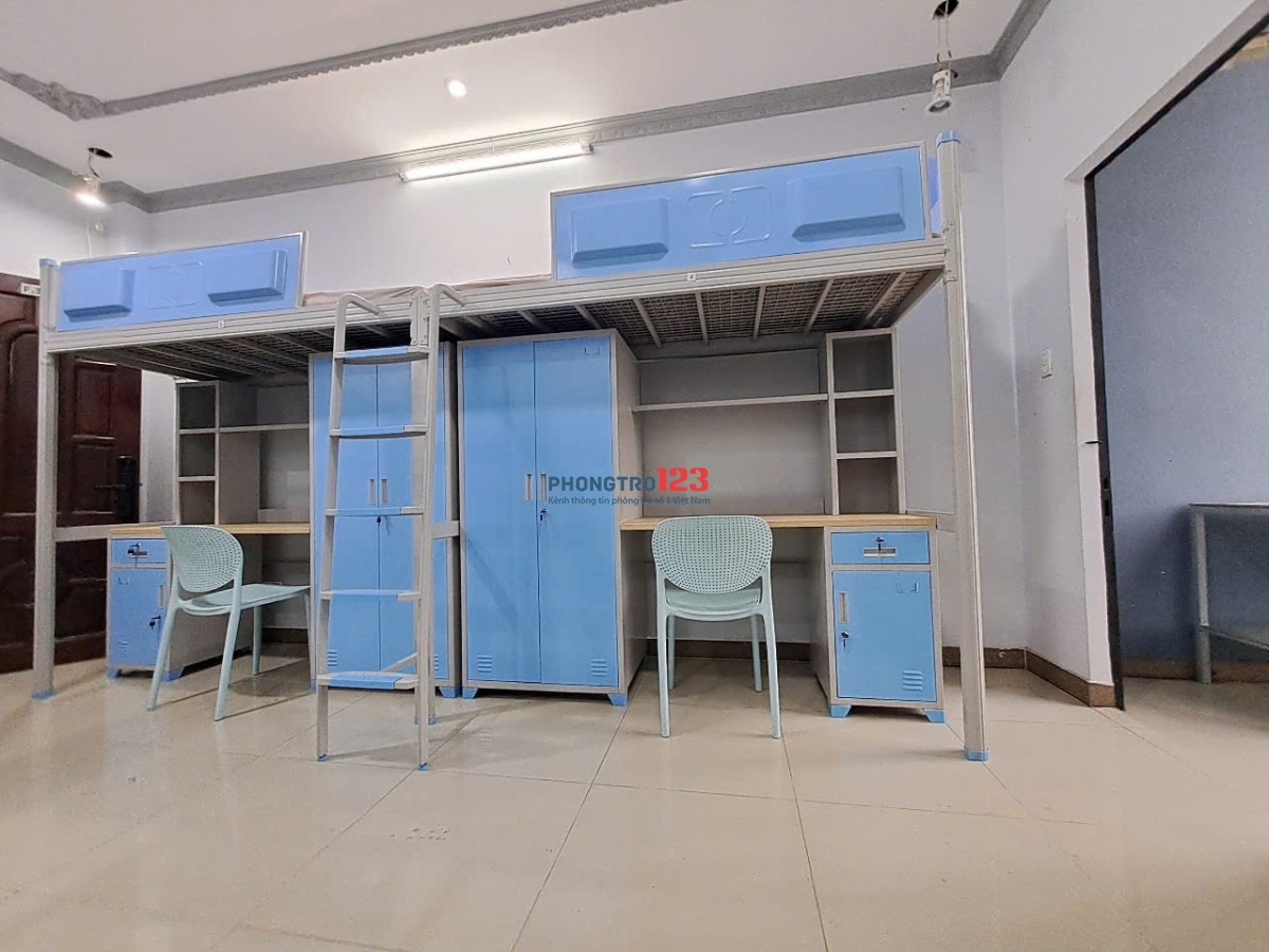 KÝ TÚC XÁ KHAI TRUƠNG, SÁT ĐẠI HỌC HUTECH, HỒNG BÀNG, UEF, GTVT- BÌNH THẠNH, CHỈ 1.9TR BAO HẾT.