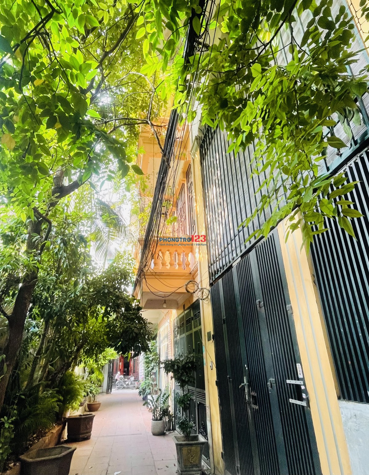 CHO THUÊ PHÒNG Giá 2,5tr - Phòng full tiện ích, nhà phân lô, đường Văn Cao, phường Ngọc Hà (sát Hồ