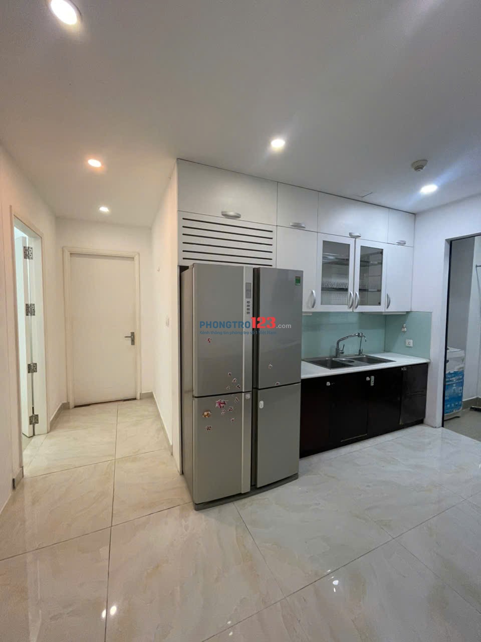Cho thuê phòng giá rẻ trong chung cư Đức Khải