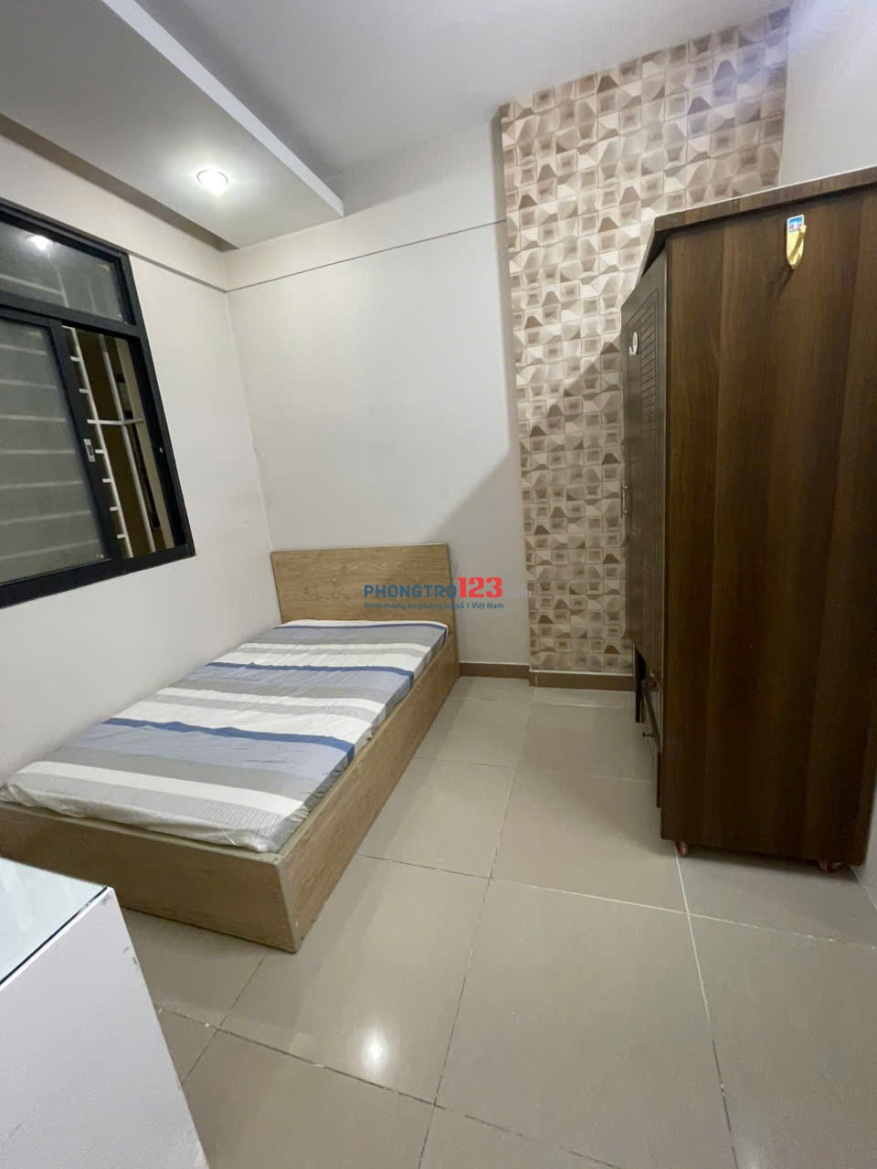 Cho thuê phòng nhỏ full nội thất trong chung cư Đức Khải