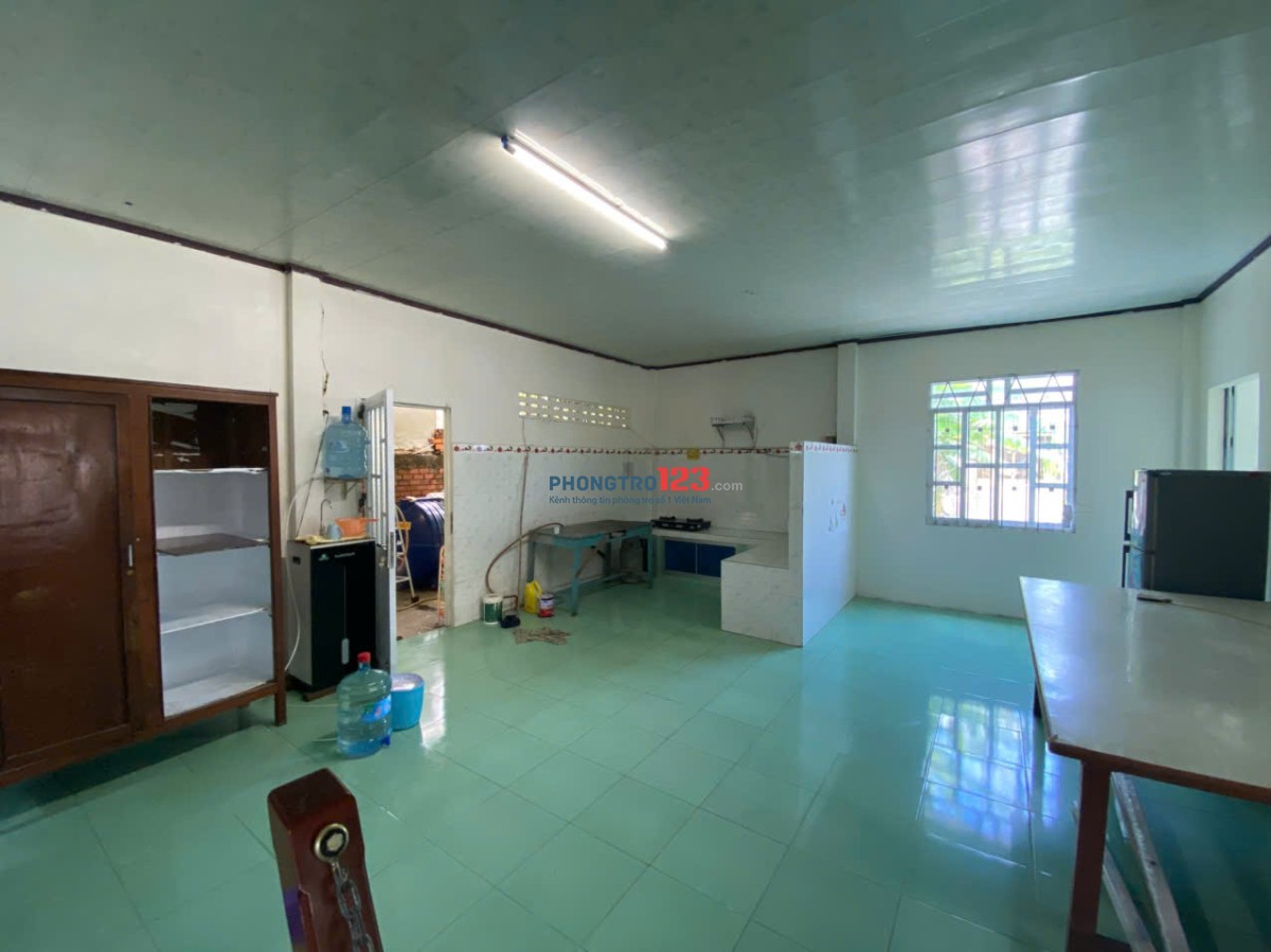 Cho thuê nhà ở dài hạn DT 288m2