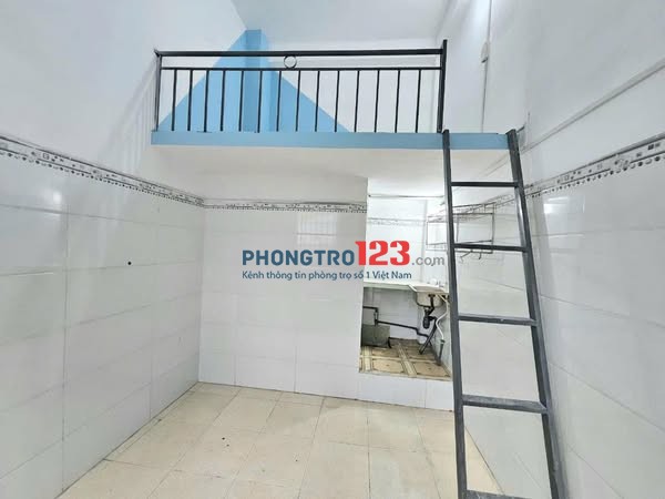 Phòng sạch, gác cao Ko chung chủ Gần Trường Đại Học Thủ Đức, cửa vân tay zá 2tr1