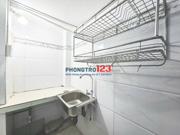 Phòng sạch, gác cao Ko chung chủ Gần Trường Đại Học Thủ Đức, cửa vân tay zá 2tr1