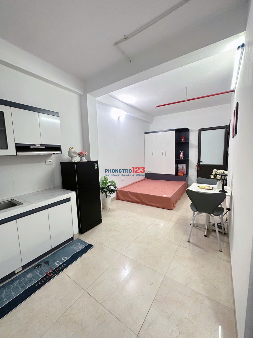 Cho thuê phòng có ban công cửa sổ tại 73 Hoàng Ngân, Quan Nhân