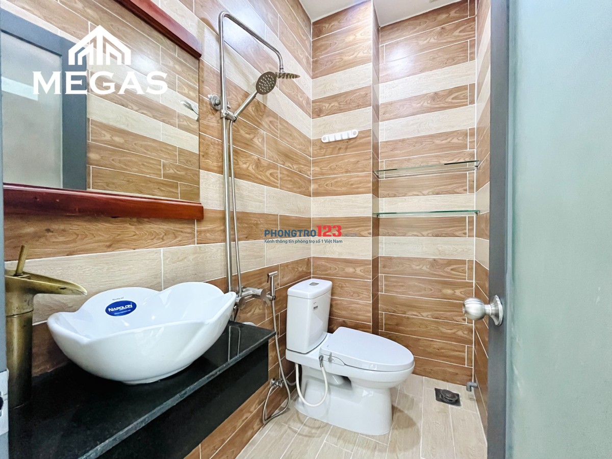 PHÒNG MỚI BAN CÔNG- ĐẦY ĐỦ TIỆN NGHI- NGAY CẦU VƯỢT CÂY GÕ- 3/2-HỒNG BÀNG-LÝ THƯỜNG KIỆT