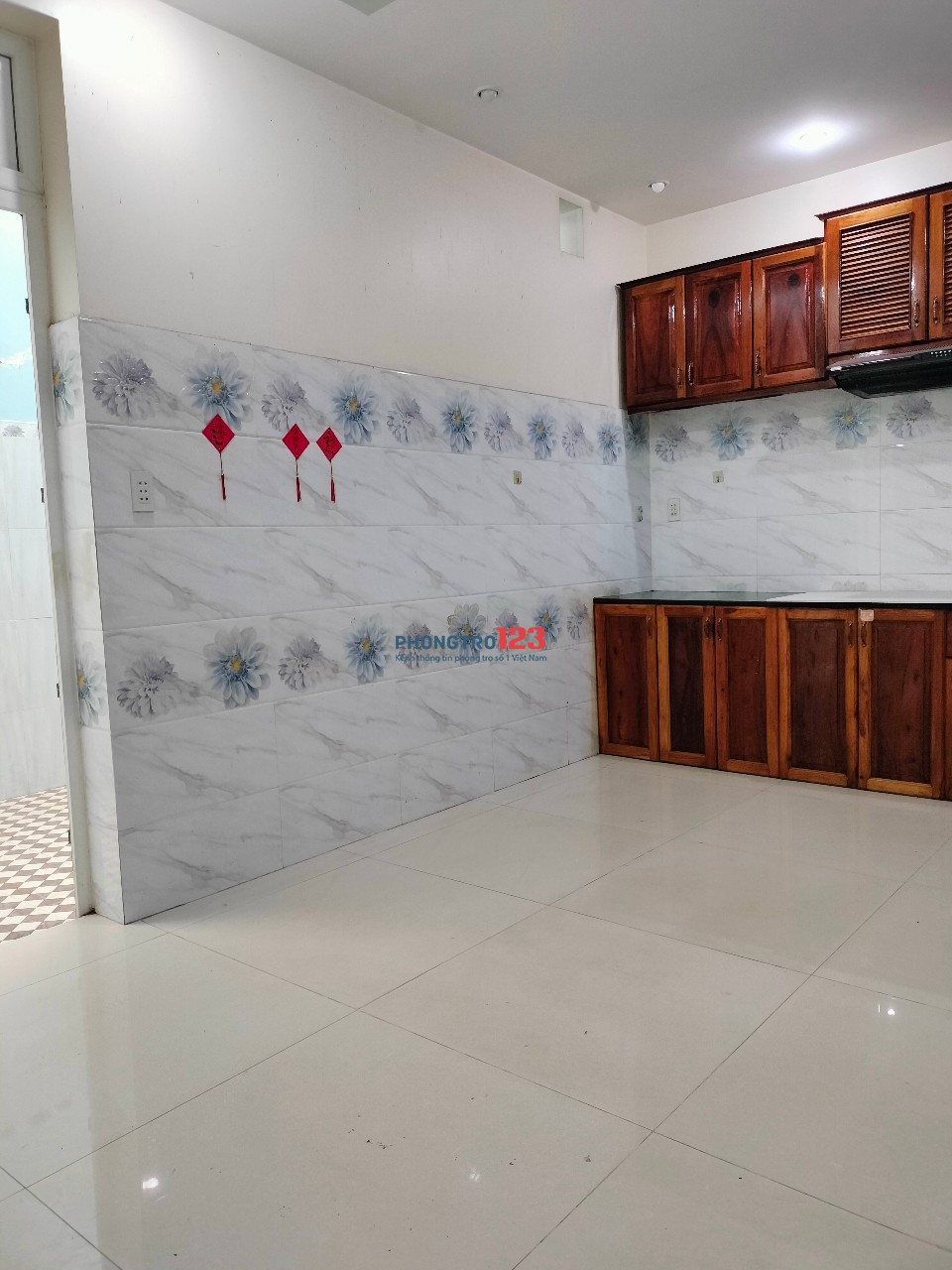 Phòng trọ 25m2 ko chung chủ, đường phạm thế hiển quận 8