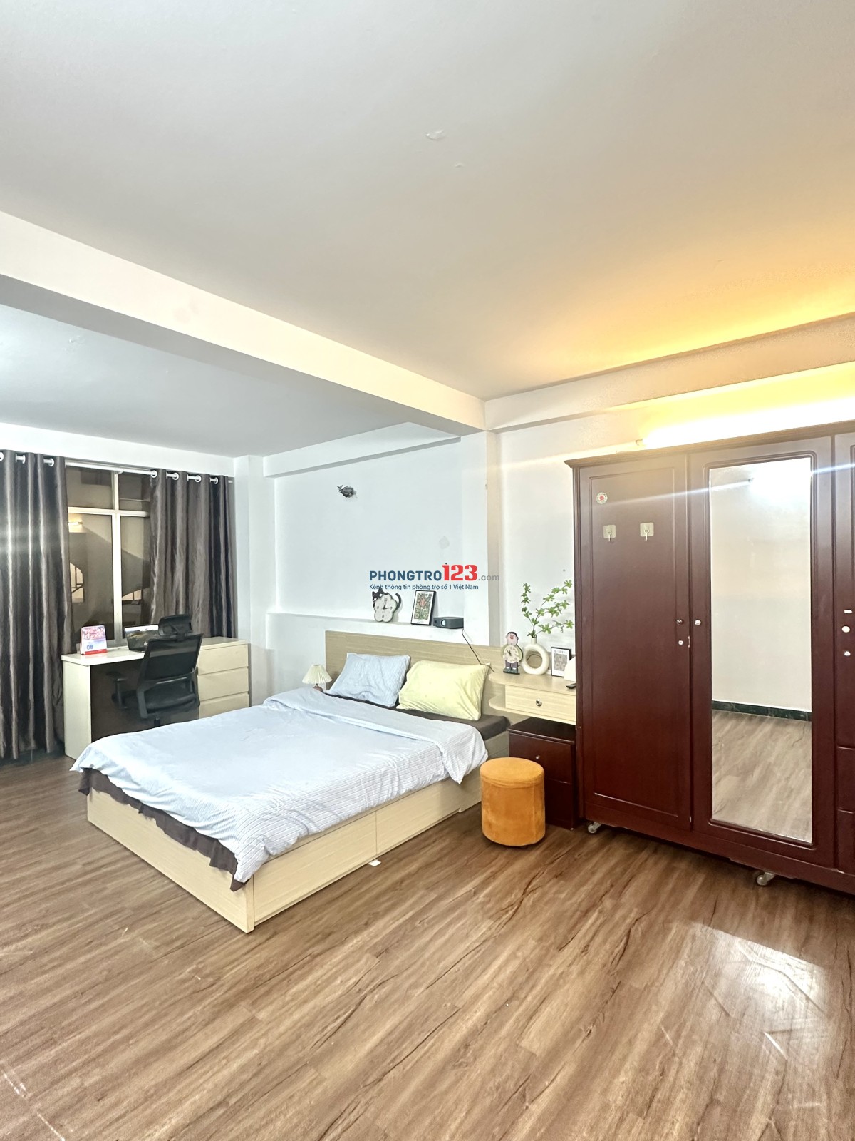 Phòng siêu rộng đầy đủ nội thất, bếp trung tâm Bình Thạnh