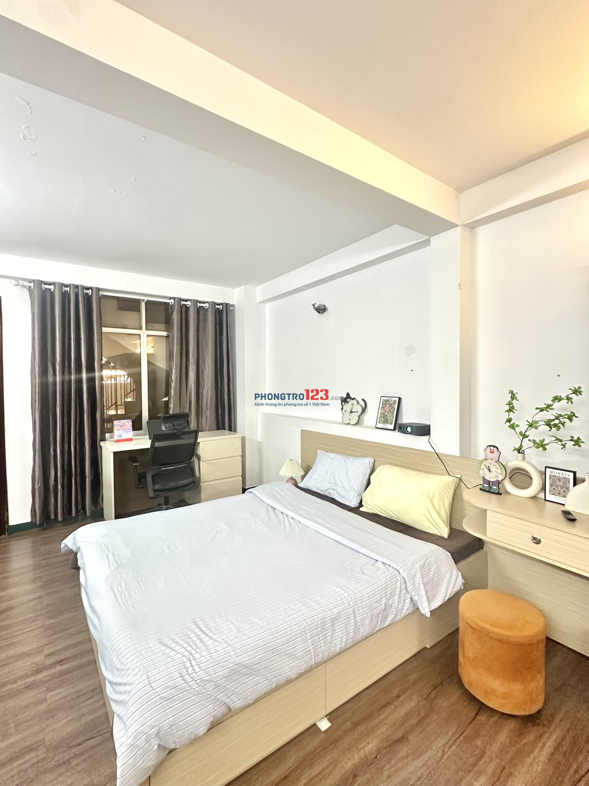 Phòng siêu rộng đầy đủ nội thất, bếp trung tâm Bình Thạnh