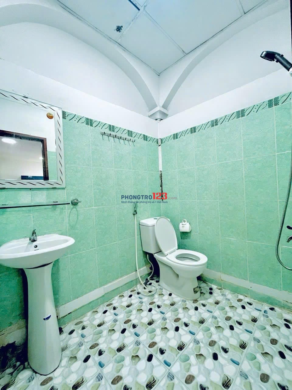 Cho thuê phòng trọ giá rẻ Nguyễn Văn Cừ Q1 cách trường ĐH KHTN chỉ 500m