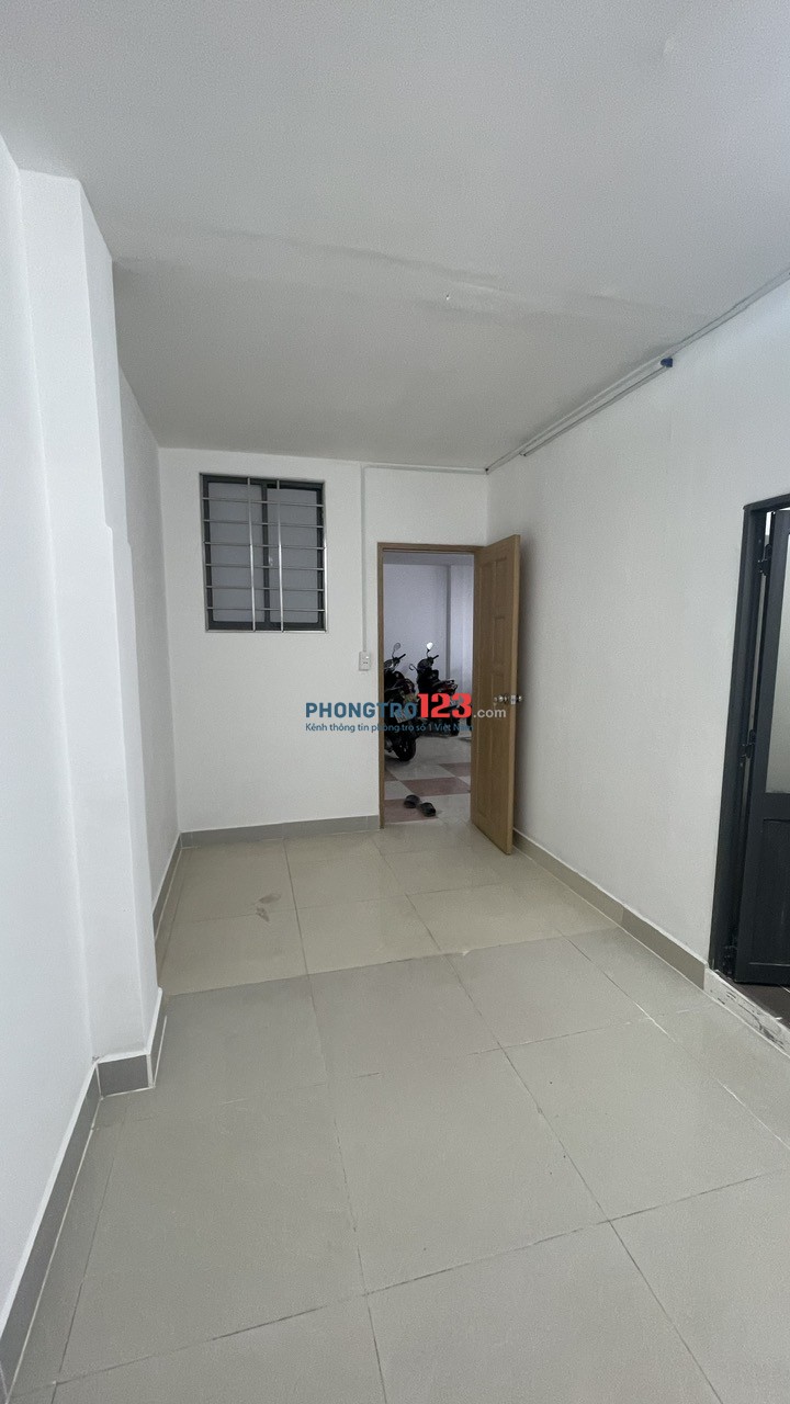 Phòng đẹp máy lạnh ngay ĐH Bách Khoa - 224/20 Lý Thường Kiệt Quận 10.