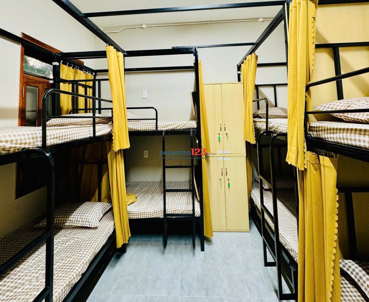 KÝ TÚC XÁ SINH VIÊN HUTECH, GIAO THÔNG VẬN TẢI BAO CHI PHÍ ĐIỆN NƯỚC
