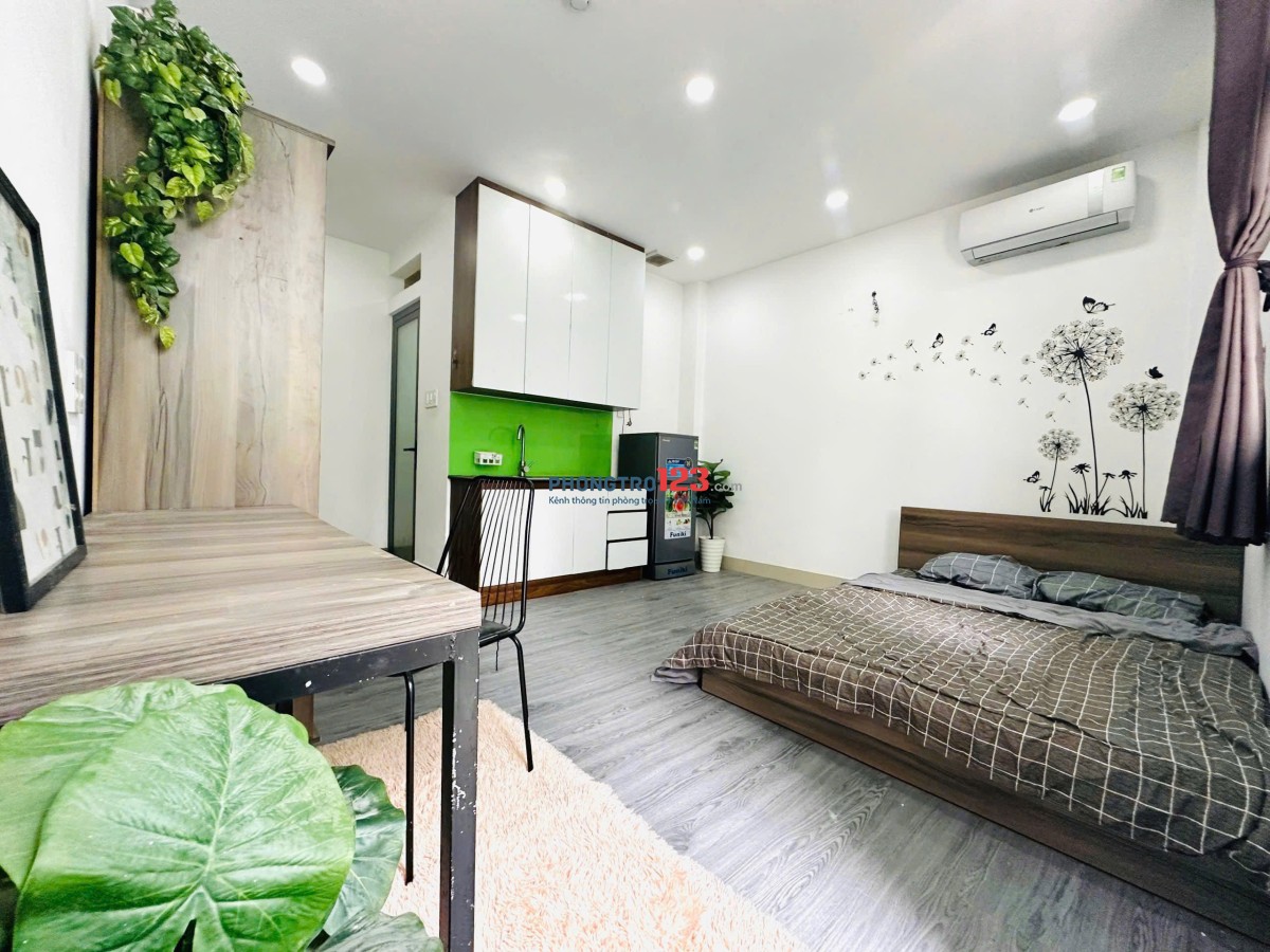 Cho Thuê Phòng Trung Tâm Phú Nhuận, Bancong, Nhà Thang Máy, giáp Q1, Q3 gần Học Viện Hàng Không