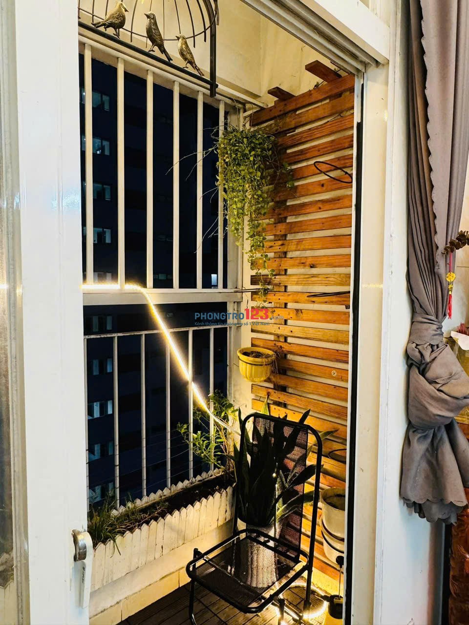 Screc Tower, Trường Sa, Q3: 10tr5/th, Nội thất đẹp, 1p ngủ, 1WC,