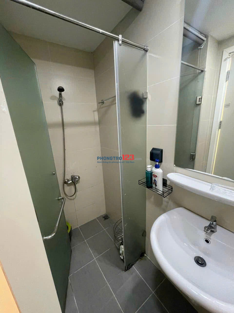 CHCC Screc Tower, Trường Sa, Q3: 57m2+ có Nt giá 10tr5/th