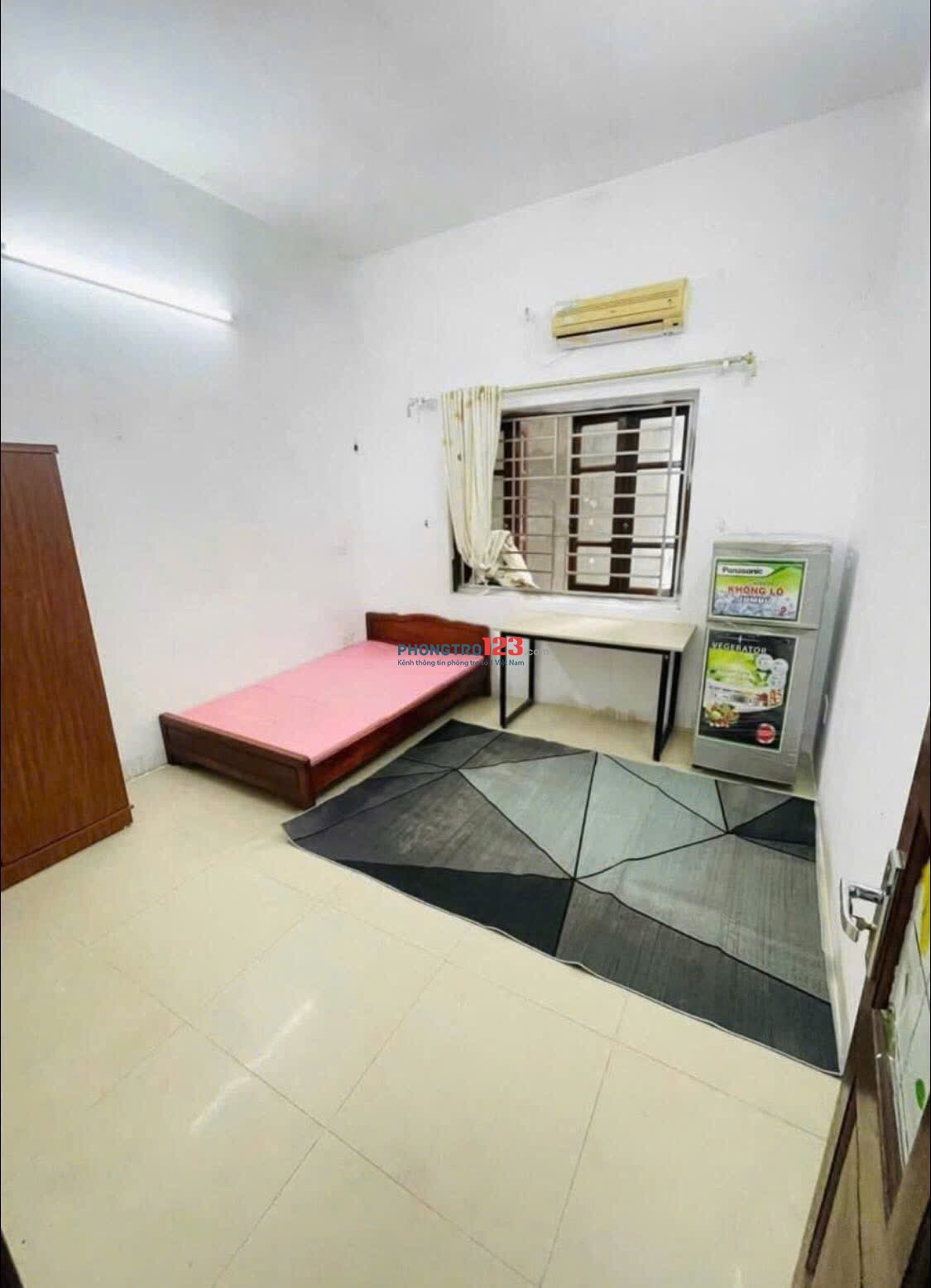 Cho thuê trọ 25m2 đường Hoàng Quốc Việt, Hà Nội