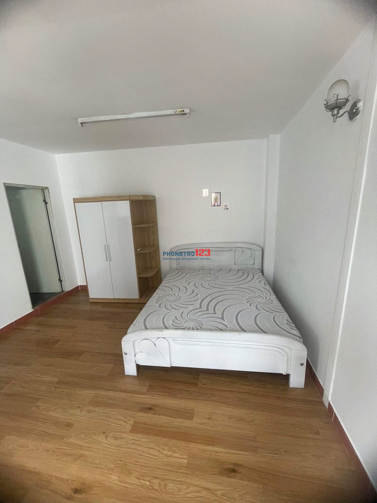 CHDV FULL NỘI THẤT, GẦN UEH, UAH, USSH, FTU2. CỬA SỔ/ BAN CÔNG ĐÓN NẮNG